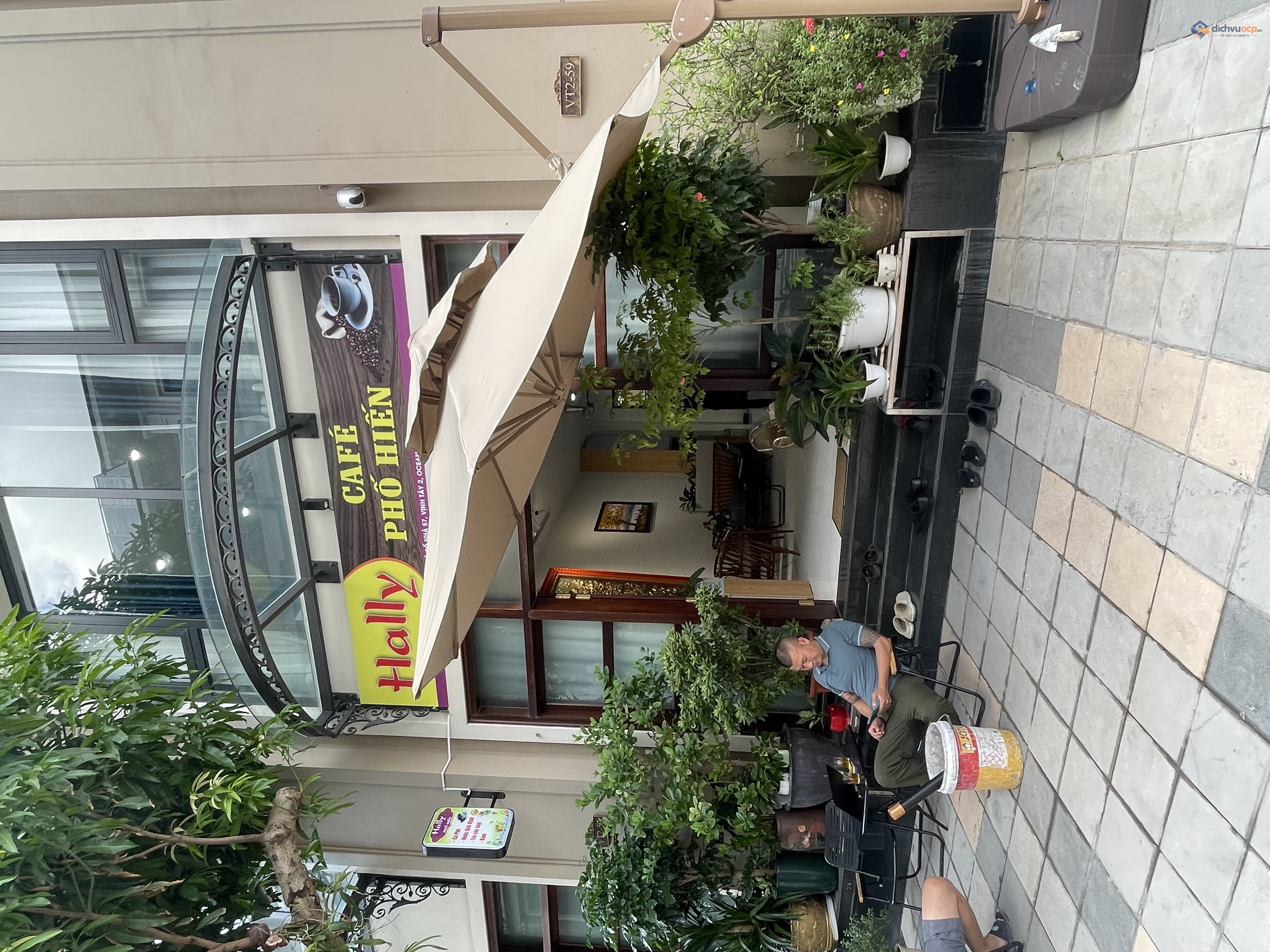 Cafe Hally