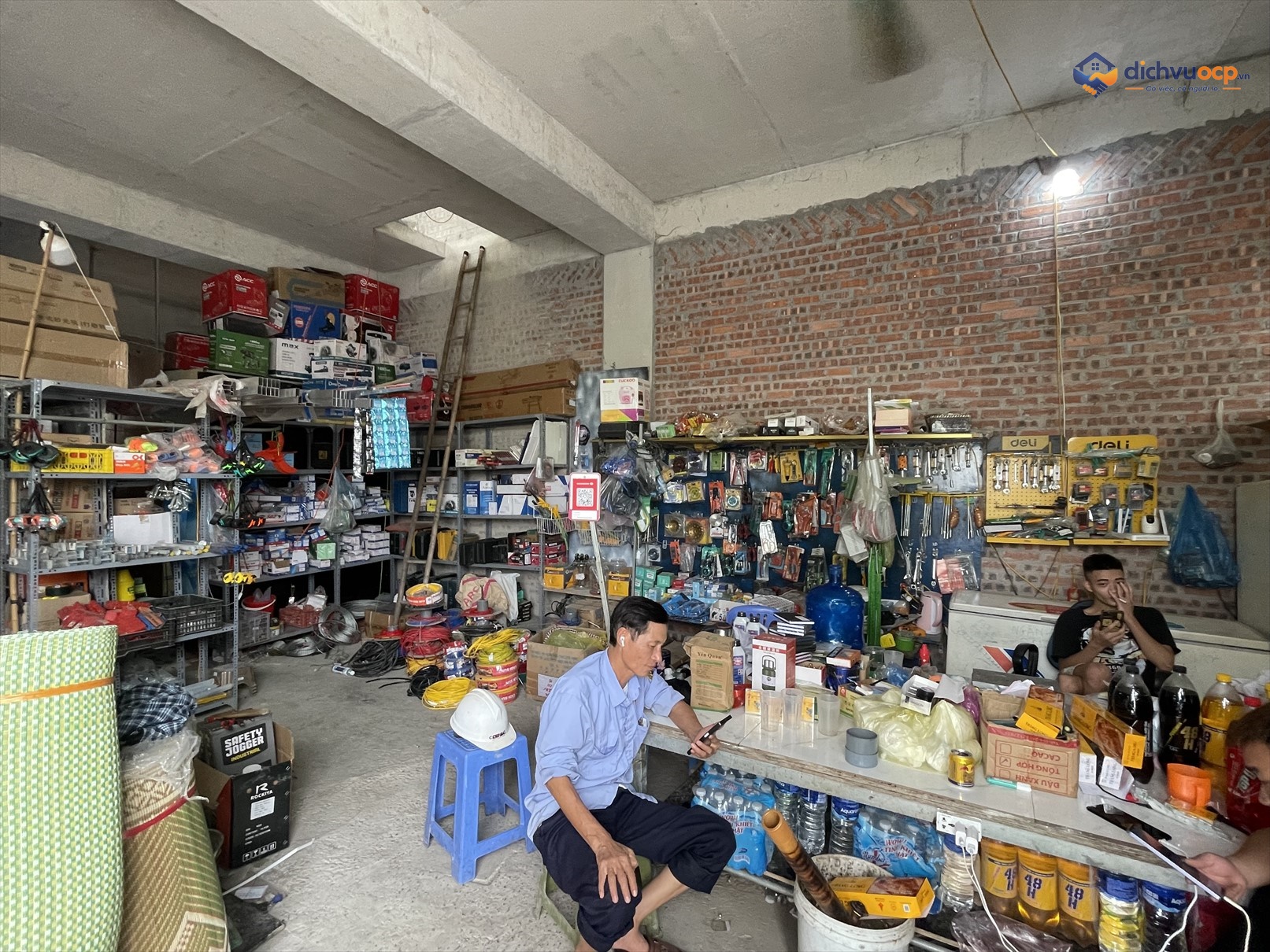 Cửa hàng Giang Sơn